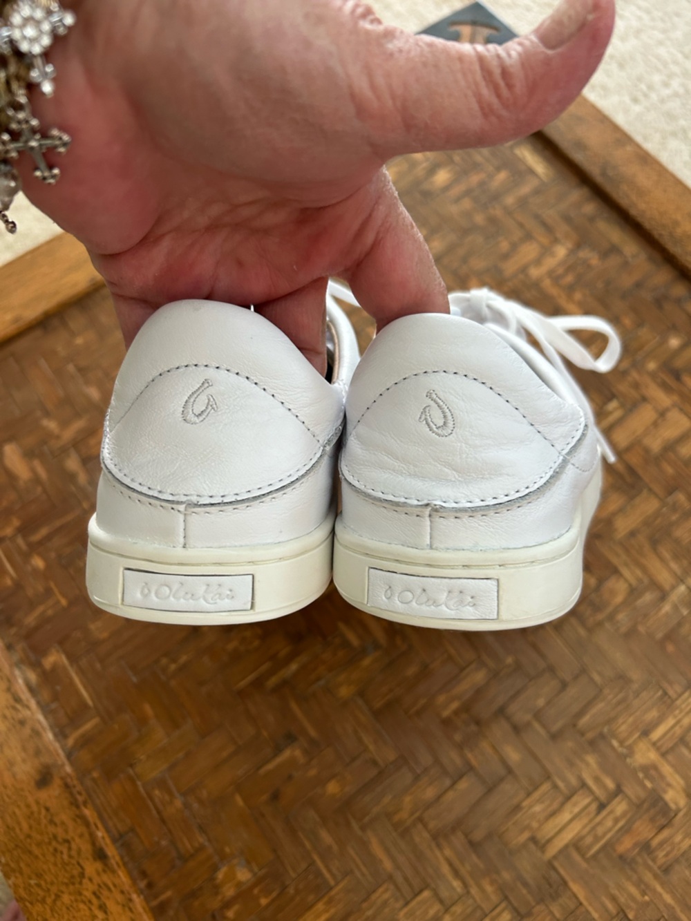 Olukai Pehuea Lil’lli Leather Low-Top Lace-Up Sneakers - Picture 7 of 12